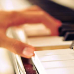 少萝被男生操逼
